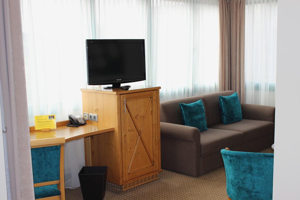 Hotel Landhaus Feckl Ehningen Ngoại thất bức ảnh