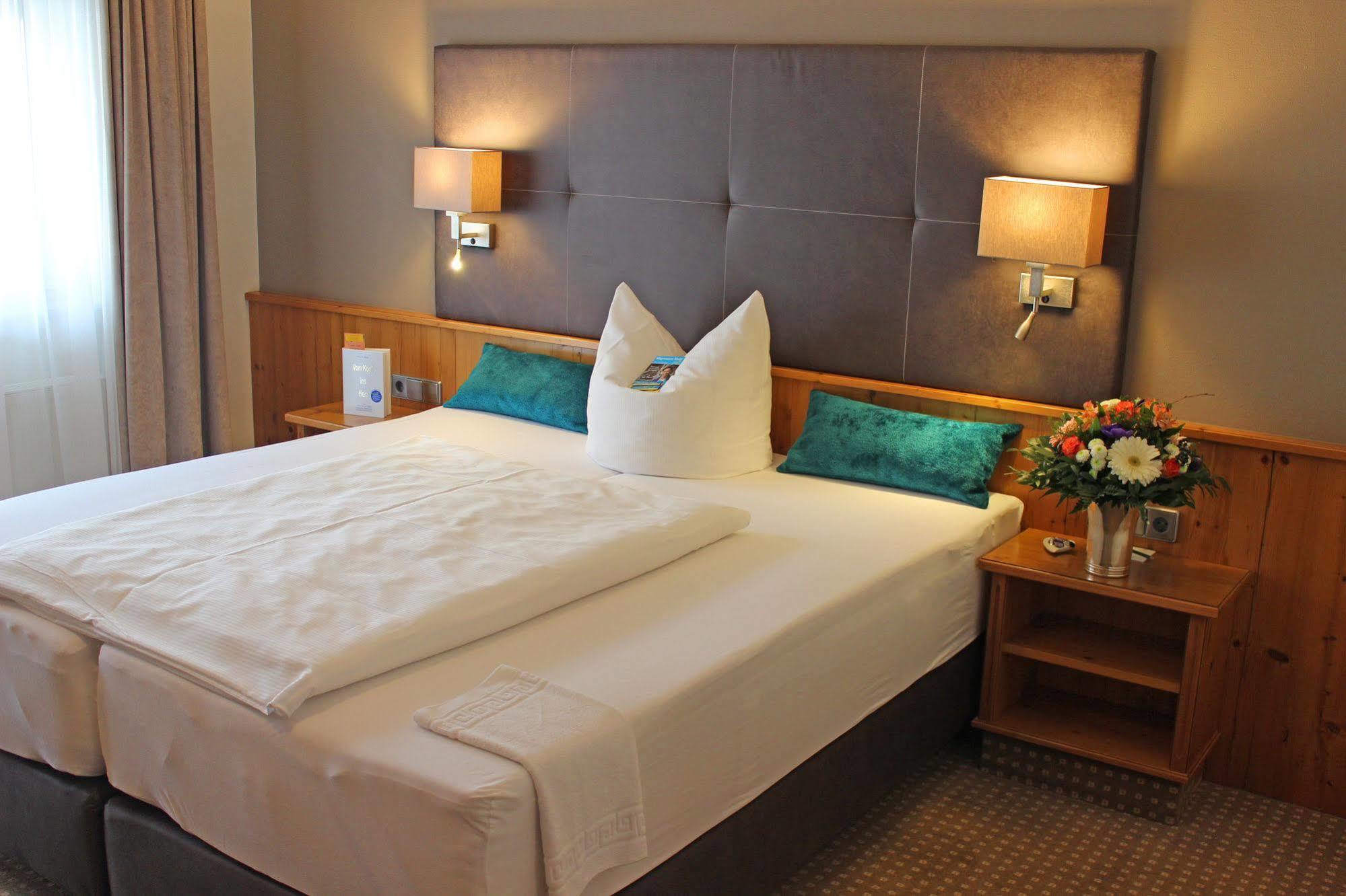 Hotel Landhaus Feckl Ehningen Ngoại thất bức ảnh